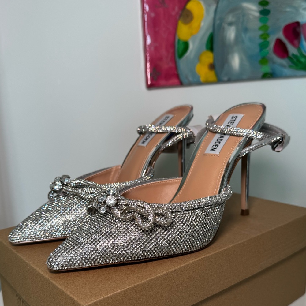 NEVER WORN Steve Madden Viable Sparkly Heels